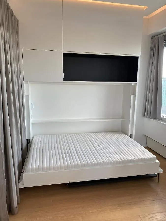 Key Residences Viena 0*,
